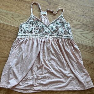 Gorgeous beaded Hollister women’s small pink top